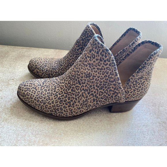 Lucky Brand Ankle Boots Leopard Print 7.5 Suede Low Heel Luxe Streetwear Western - Picture 3 of 8